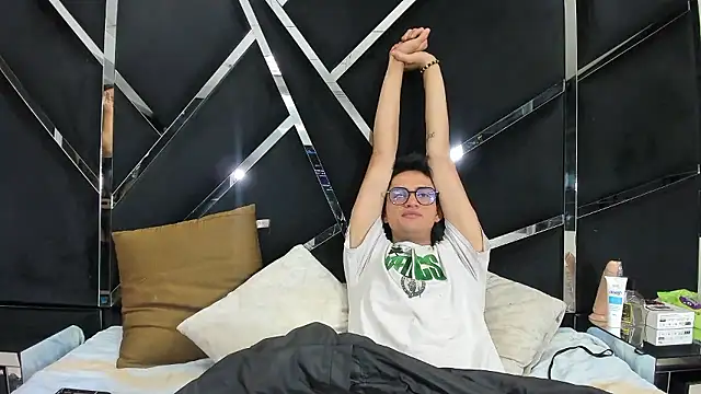 Noa Arez online show from 01/17/26, 03:33