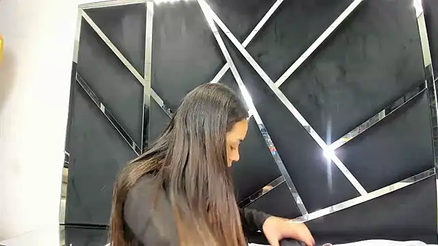 Noa Arez online show from 02/04/26, 06:08