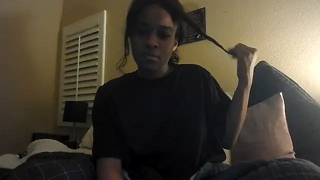 Marlowlovee online show from 07/10/26, 08:50