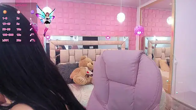  laaura  online show from 10/11/25, 07:23