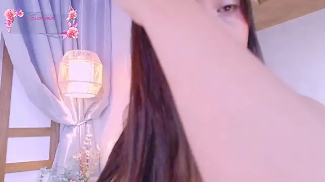 Snapshot of RenataLeclair chatting on 05/15/26, 04:25 RenataLeclair online show from 05/15/26, 04:25