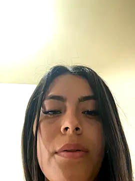 Snapshot of SaraMartinez_1 chatting on 10/12/25, 02:38 SaraMartinez 1 online show from 10/12/25, 02:38