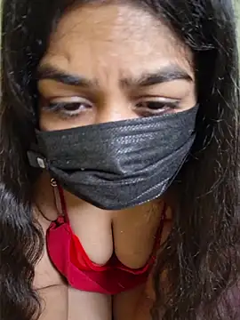 YourToxicBae online show from 04/18/26, 07:07