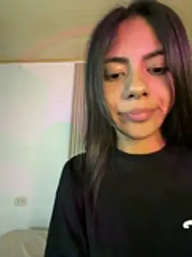 Snapshot of LilybethGray chatting on 06/18/26, 01:06 LilybethGray online show from 06/18/26, 01:06