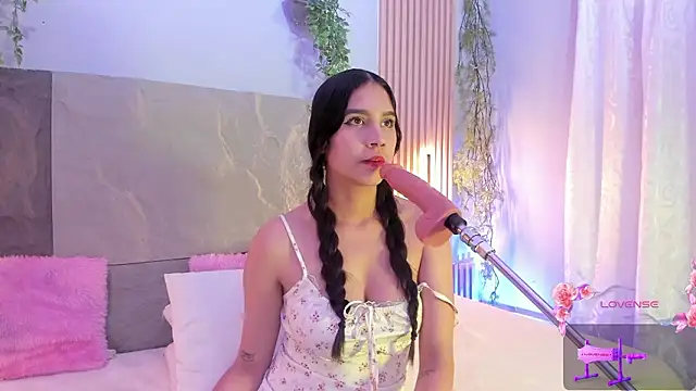 Emmiicute online show from 02/06/26, 02:42