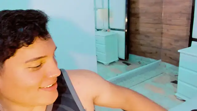 RaymondMorris online show from 10/19/25, 07:53