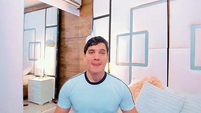 RaymondMorris online show from 10/21/25, 05:46