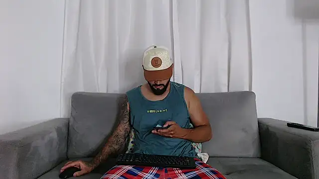 Snapshot of Eric_Evans1 chatting on 11/14/25, 03:27 Eric Evans1 online show from 11/14/25, 03:27