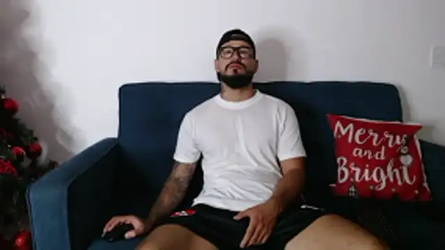 Snapshot of Eric_Evans1 chatting on 11/25/25, 10:15 Eric Evans1 online show from 11/25/25, 10:15