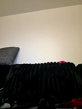 Snapshot of AustinandTaraHtx chatting on 09/16/25, 05:41 AustinandTaraHtx online show from 09/16/25, 05:41