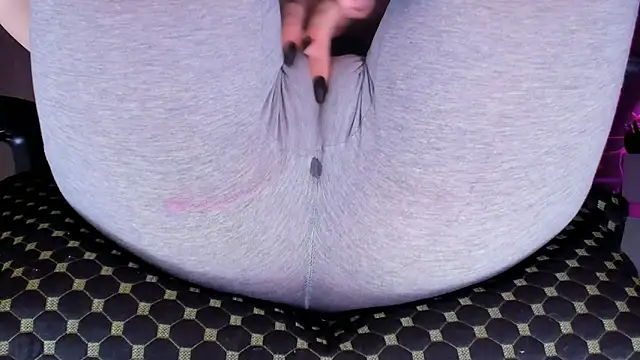 Cameltoe squirt inPants online show from 11/07/25, 01:00