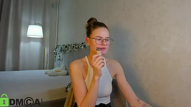 Wanda Gomez online show from 11/11/25, 03:23