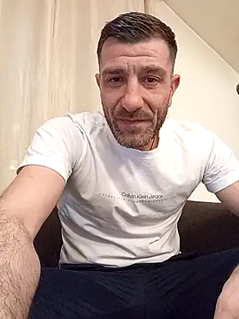 Snapshot of Alexdaniel89 chatting on 01/15/26, 03:38 Alexdaniel89 online show from 01/15/26, 03:38