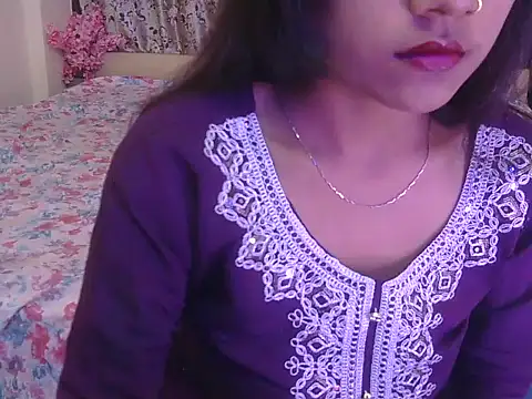hoty-priya online show from 02/08/26, 04:38