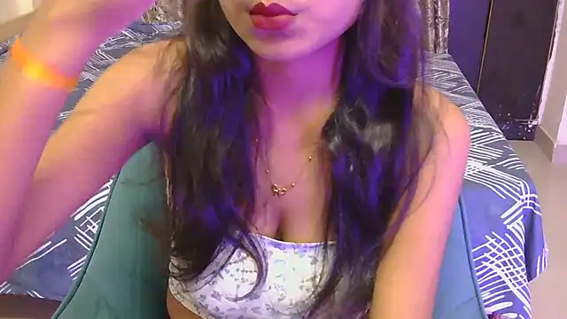 hoty-priya online show from 07/01/26, 04:47