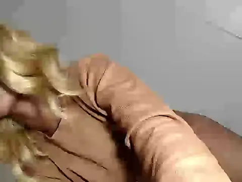 Snapshot of sweety_kyrah18 chatting on 11/30/25, 12:09 sweety kyrah18 online show from 11/30/25, 12:09