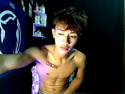 naughtyboyloy 0 online show from 10/26/25, 03:51