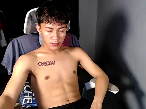 naughtyboyloy 0 online show from 04/06/26, 05:14