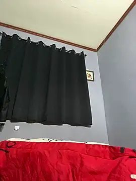 naughtyboyloy 0 online show from 04/19/26, 03:44