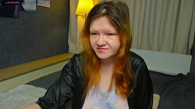 Nora lovvvv online show from 11/22/25, 10:14