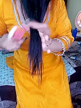 Snapshot of PRIYA_22 chatting on 01/17/26, 11:37 PRIYA 22 online show from 01/17/26, 11:37