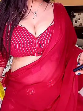 Snapshot of PRIYA_22 chatting on 02/14/26, 05:21 PRIYA 22 online show from 02/14/26, 05:21