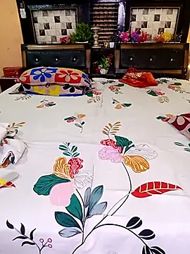 PRIYA 22 online show from 03/23/26, 10:08