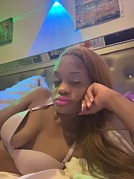 Snapshot of Angelbunnyy chatting on 01/12/26, 07:24 Angelbunnyy online show from 01/12/26, 07:24