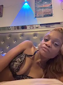 Snapshot of Angelbunnyy chatting on 02/02/26, 02:49 Angelbunnyy online show from 02/02/26, 02:49