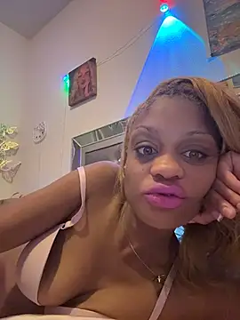 Snapshot of Angelbunnyy chatting on 02/08/26, 12:41 Angelbunnyy online show from 02/08/26, 12:41