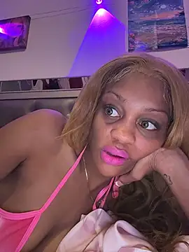 Snapshot of Angelbunnyy chatting on 02/28/26, 01:01 Angelbunnyy online show from 02/28/26, 01:01