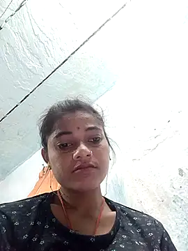 Snapshot of PoojaPleasure chatting on 11/14/25, 09:13 PoojaPleasure online show from 11/14/25, 09:13