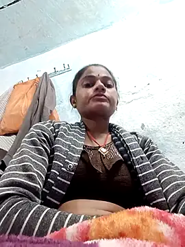 Snapshot of PoojaPleasure chatting on 11/18/25, 03:38 PoojaPleasure online show from 11/18/25, 03:38