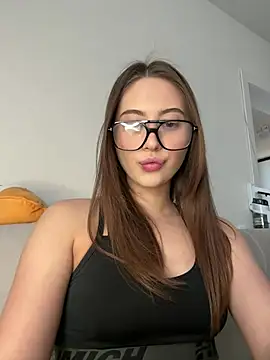 StellarAlice online show from 04/26/26, 10:57