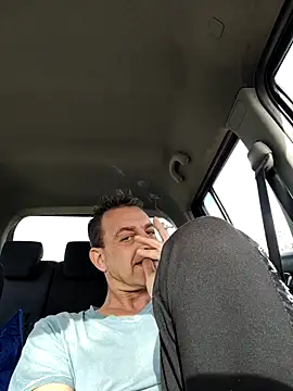 Snapshot of FleetedMusing chatting on 11/03/25, 12:06 FleetedMusing online show from 11/03/25, 12:06