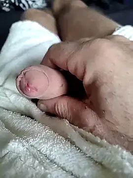 Snapshot of FleetedMusing chatting on 11/08/25, 03:45 FleetedMusing online show from 11/08/25, 03:45