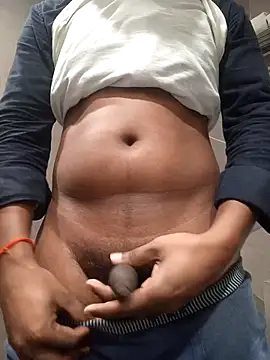 Snapshot of Mahiya0 chatting on 10/26/25, 05:13 Mahiya0 online show from 10/26/25, 05:13