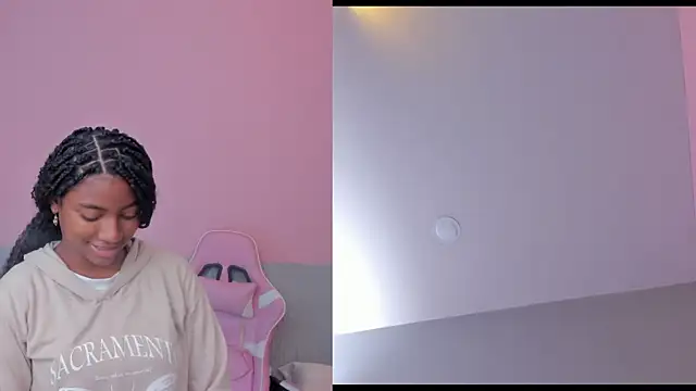 Laraebony  online show from 07/02/26, 10:32