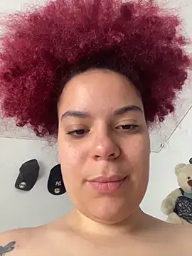 Snapshot of Enyagleam_ chatting on 10/31/25, 07:15 Enyagleam online show from 10/31/25, 07:15