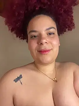 Snapshot of Enyagleam_ chatting on 11/13/25, 04:44 Enyagleam online show from 11/13/25, 04:44