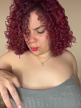 Snapshot of Enyagleam_ chatting on 11/25/25, 02:44 Enyagleam online show from 11/25/25, 02:44