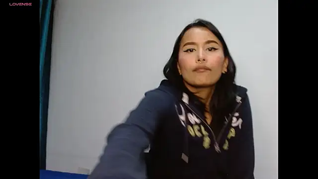 Gia Lee online show from 11/14/25, 02:43