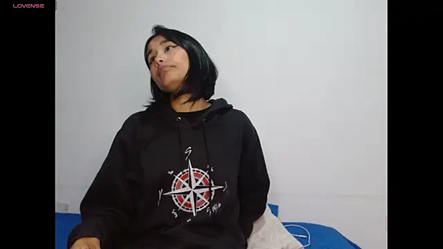 Gia Lee online show from 12/03/25, 03:36