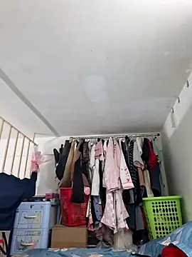 Minn-cute online show from 11/16/25, 01:06