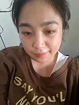 Minn-cute online show from 11/25/25, 03:17