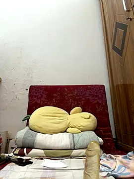 Snapshot of July-Asian chatting on 11/05/25, 11:49 July-Asian online show from 11/05/25, 11:49