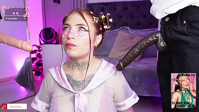 Snapshot of dreamleah_ chatting on 12/15/25, 04:06 dreamleah online show from 12/15/25, 04:06