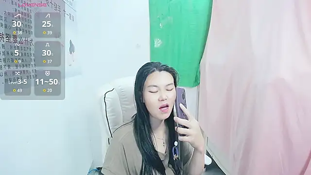 Snapshot of KateCondon chatting on 05/02/26, 10:53 KateCondon online show from 05/02/26, 10:53