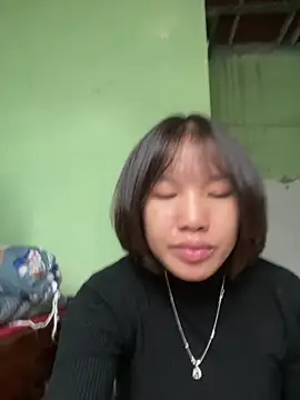 Snapshot of QueenLink chatting on 10/30/25, 04:58 QueenLink online show from 10/30/25, 04:58