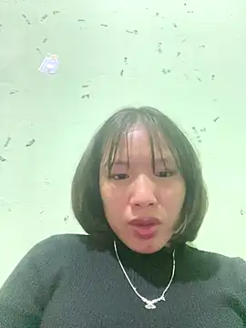 Snapshot of QueenLink chatting on 11/28/25, 05:37 QueenLink online show from 11/28/25, 05:37